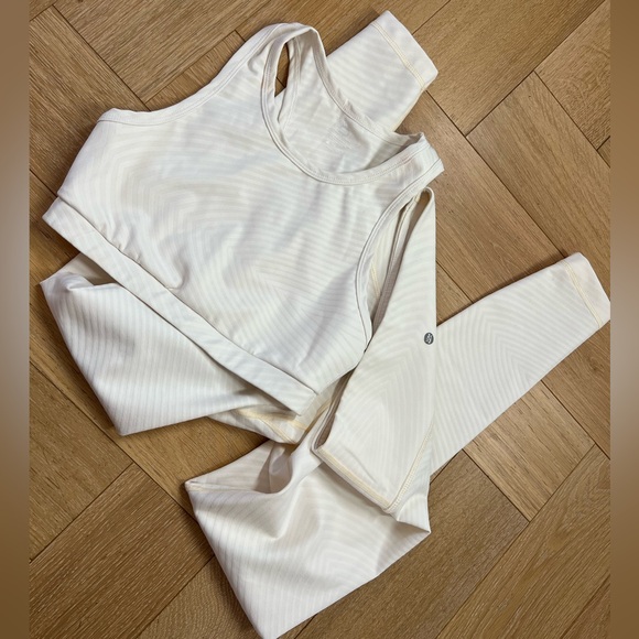 VIMMIA X High Waisted Energy Wave Legging & Sports Bra - Picture 2 of 2